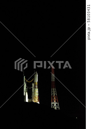 ロケット打ち上げ 58103431
