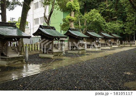 雨の気比神宮 摂末社 九社の宮 福井県敦賀市の写真素材