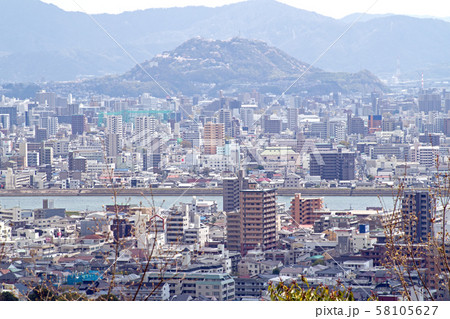 鈴が峰より広島の街並みの眺め 鈴が峰より広島の街並みの眺め 58105627