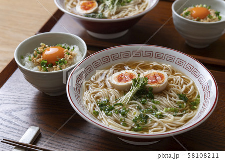 醤油ラーメンと、ひきわり納豆ごはん 58108211