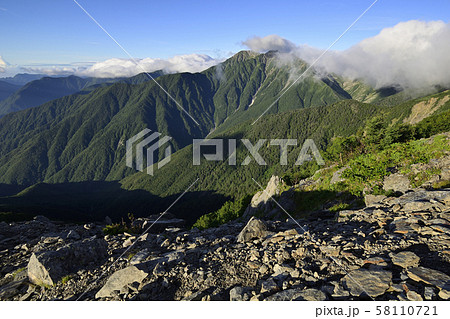 【晩夏】 南アルプス南部 【赤石岳】 千枚岳付近から 【晩夏】 南アルプス南部 【赤石岳】 千枚岳付近から 58110721