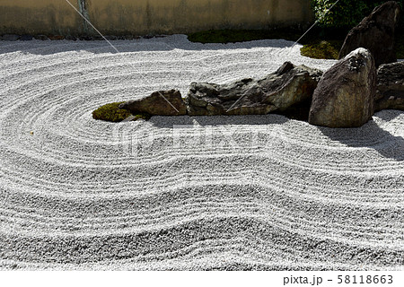 大徳寺　瑞峯院独坐庭 58118663