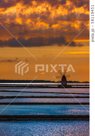 Marsala salt pans at sunset, Sicily, Italy 58119451