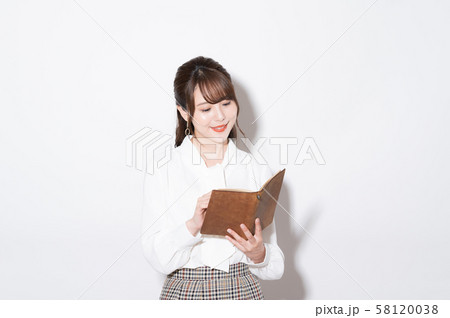 女性　ポートレート 58120038