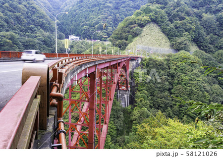 （埼玉県）雁坂トンネルに続く、豆焼橋 58121026