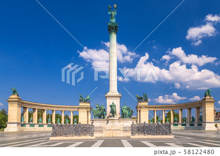 Heroes' Square. 58122480