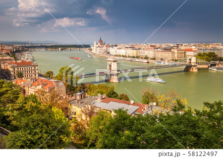 Budapest, panoramic view. 58122497
