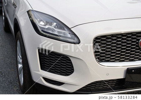 輸入車イメージ　ジャガーのSUV 58133284