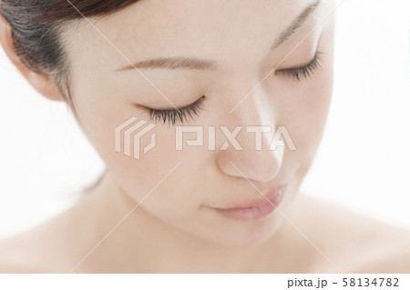 若い女性 ビューティー 58134782