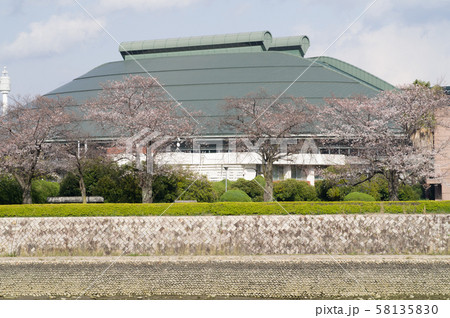 太田川から眺めた県立総合体育館 58135830