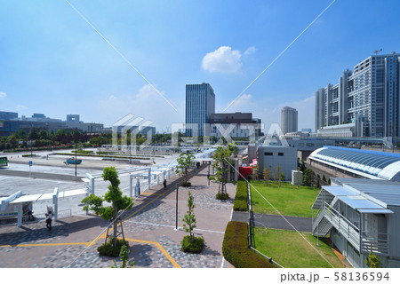 東京テレポート駅 駅前の風景 東京テレポート駅 駅前の風景 58136594