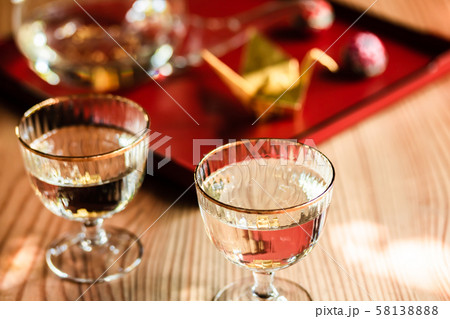 日本酒 金箔入り 58138888