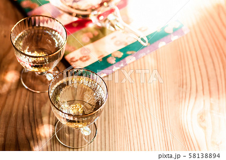 日本酒 金箔入り 58138894