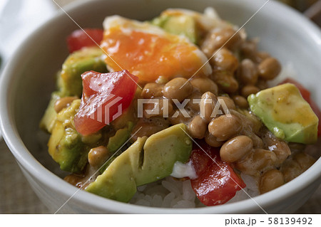 アボカド納豆丼 58139492