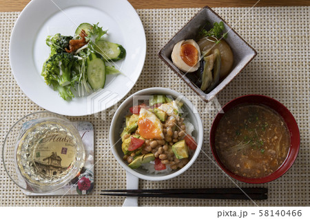 アボカド納豆丼の食卓 アボカド納豆丼の食卓 58140466
