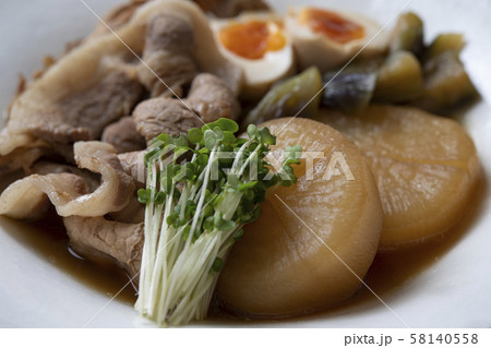 豚肉と大根の煮物〜半熟煮卵のせ〜 豚肉と大根の煮物〜半熟煮卵のせ〜 58140558