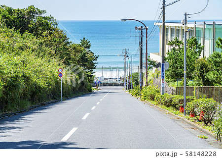 神奈川県】七里ヶ浜 海と坂道の写真素材 [58148228] - PIXTA