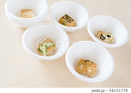 インスタント味噌汁 即席みそ汁 即席味噌汁 保存食 非常食の写真素材