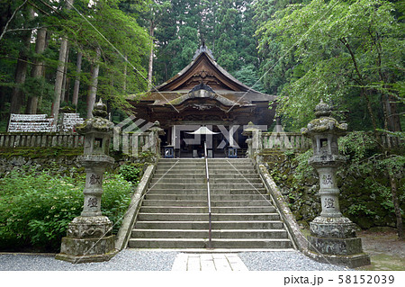 光前寺の本堂 58152039