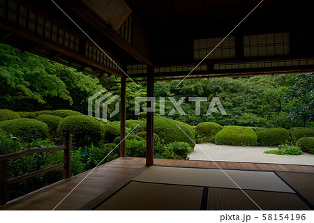 夏の京都の寺院(詩仙堂) 夏の京都の寺院(詩仙堂) 58154196