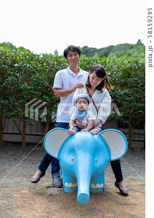 家族写真 野外 家族写真 野外 58159295