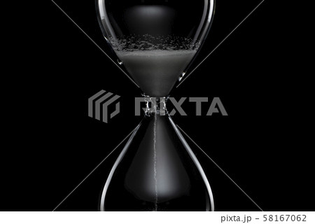 砂時計 黒バック 58167062