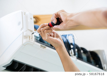 冷房 エアコン 空調 エアコンクリーニング ハウスクリーニング 汚れたクーラーのフィルター 大掃除  冷房 エアコン 空調 エアコンクリーニング ハウスクリーニング 汚れたクーラーのフィルター 大掃除  58167618