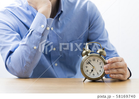 目覚し時計 人物 目覚し時計 人物 58169740