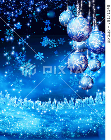 キラキラ クリスマス オーナメントと雪景色 イメージ 縦 58171148