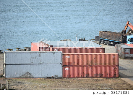 港湾地区の風景(新潟港) 58175882
