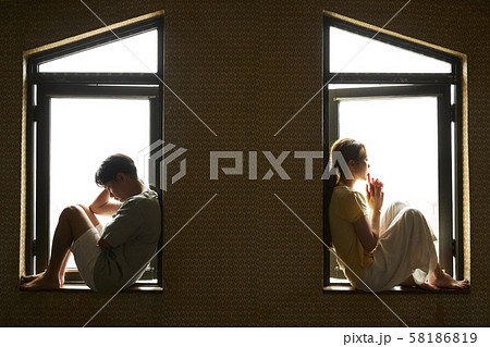 カップル　ムーディーイメージ 58186819