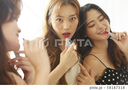 女性 ビューティー ドレスアップ 女性 ビューティー ドレスアップ 58187318