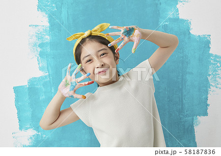 子供　ライフスタイル　絵描き 58187836