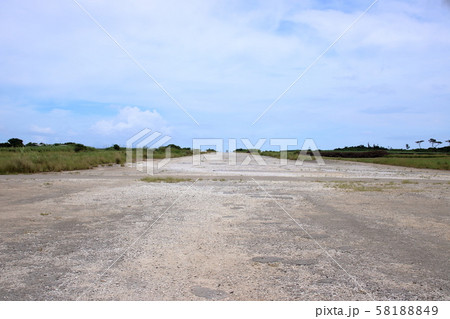 沖縄県伊江島　米軍飛行場跡地 58188849