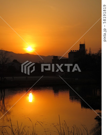 野間大池(夕暮れ) 野間大池(夕暮れ) 58191819