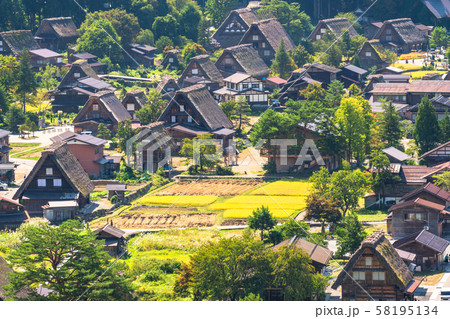 《岐阜県》白川郷全景・秋 58195134