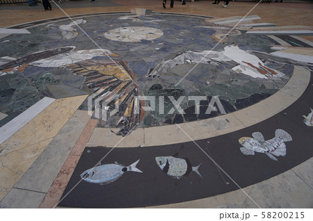 イタリア マナローラ村 58200215