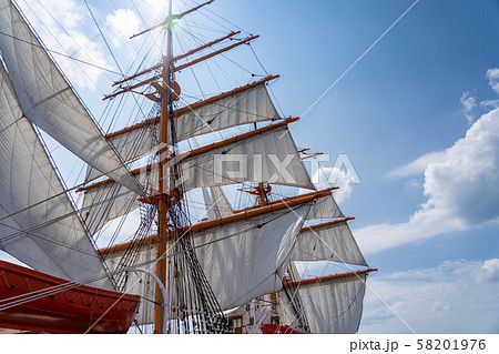 富山県　海王丸パーク　帆船の総帆展帆　メインマストと帆　ボート 58201976