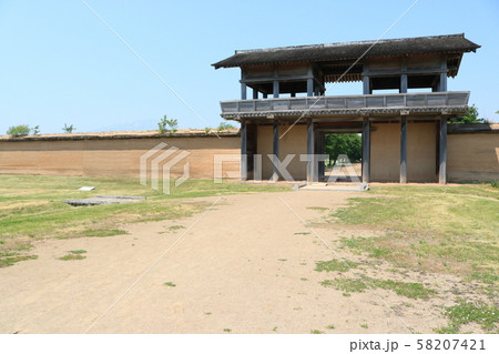 志波城古代公園、外郭南門と岩手山 58207421