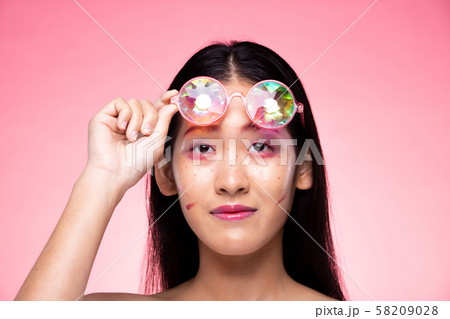 Fashion Model Woman wear Kaleidoscope Glasses Fashion Model Woman wear Kaleidoscope Glasses 58209028