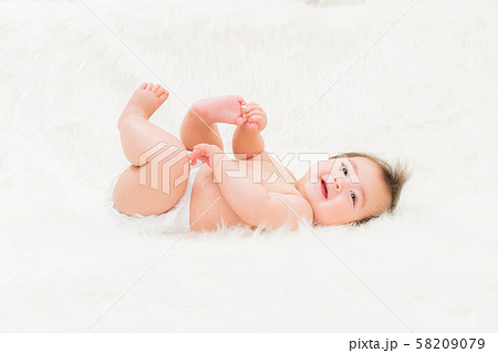 赤ちゃん 生後4ヶ月 赤ちゃん 生後4ヶ月 58209079