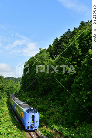 宗谷本線を走る特急列車 58210035
