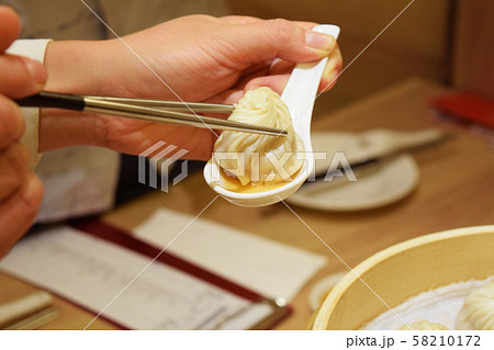 台湾 台北 鼎泰豊の小籠包 58210172