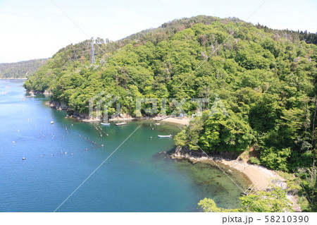 気仙沼大島大橋上から眺める大島瀬戸 58210390