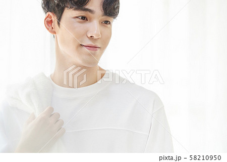 男性　ライフスタイル 58210950