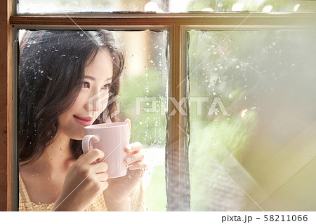 女性　ライフスタイル 58211066