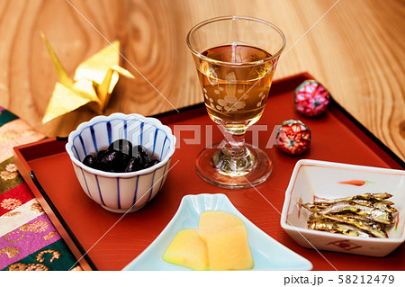 梅酒と祝い肴三種 梅酒と祝い肴三種 58212479