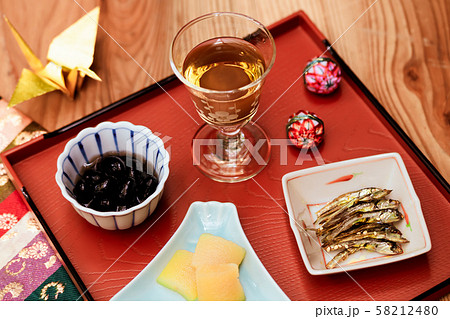 梅酒と祝い肴三種 58212480