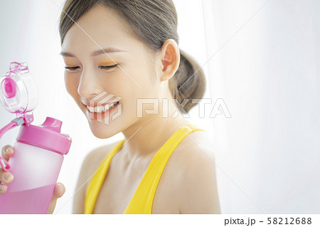 女性 スポーツ ヘルシー 女性 スポーツ ヘルシー 58212688