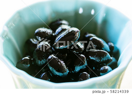 祝い肴 黒豆の写真素材